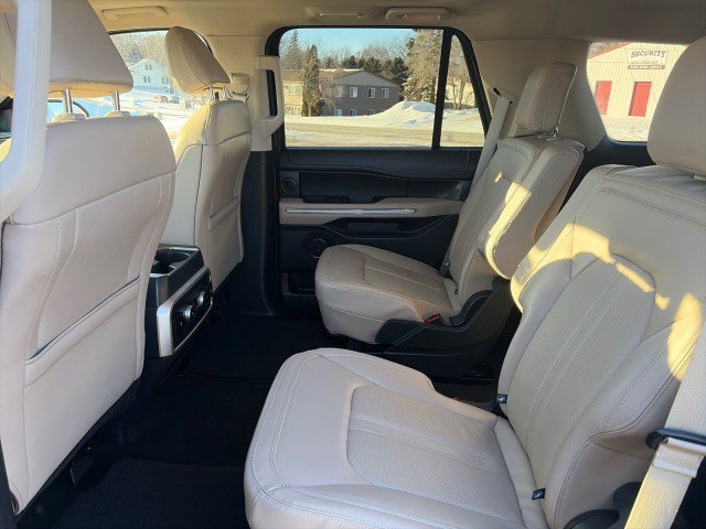 Used 2024 Ford Expedition Limited image 24