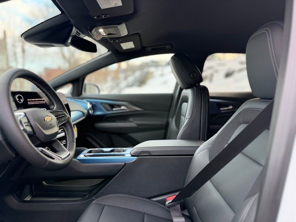 New 2026 Chevrolet Equinox EV LT image 14