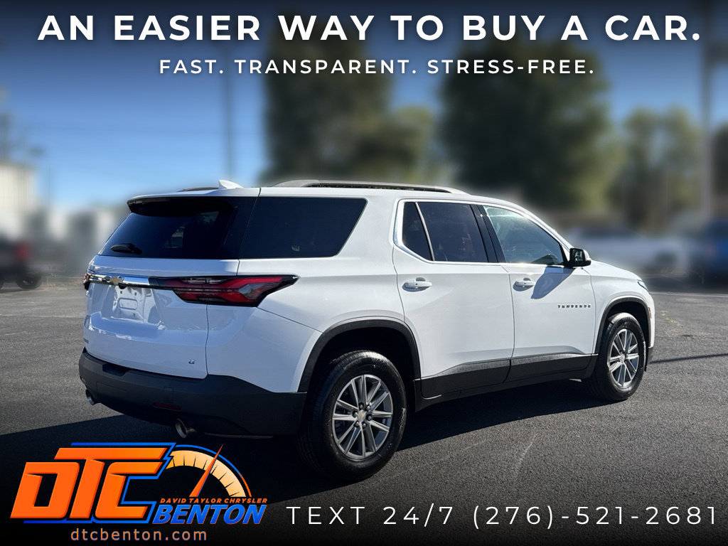 Used 2023 Chevrolet Traverse LT FWD image 3