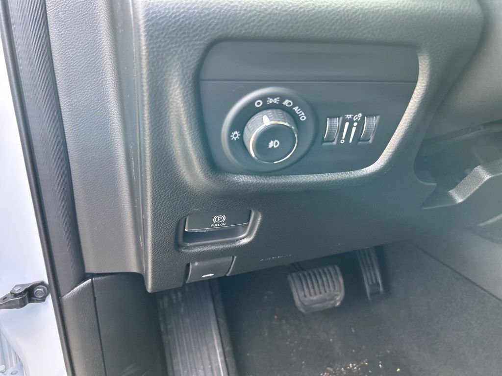 New 2026 Jeep Grand Cherokee Limited image 38