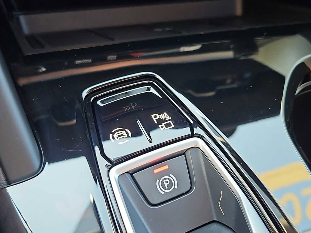 Certified 2025 Audi Q5 Prestige AWD/4WD image 19