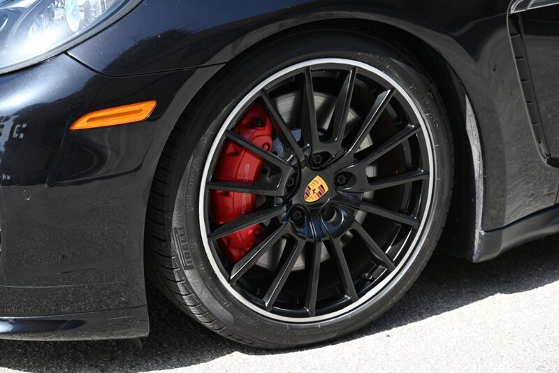 Used 2015 Porsche Panamera GTS AWD/4WD image 8