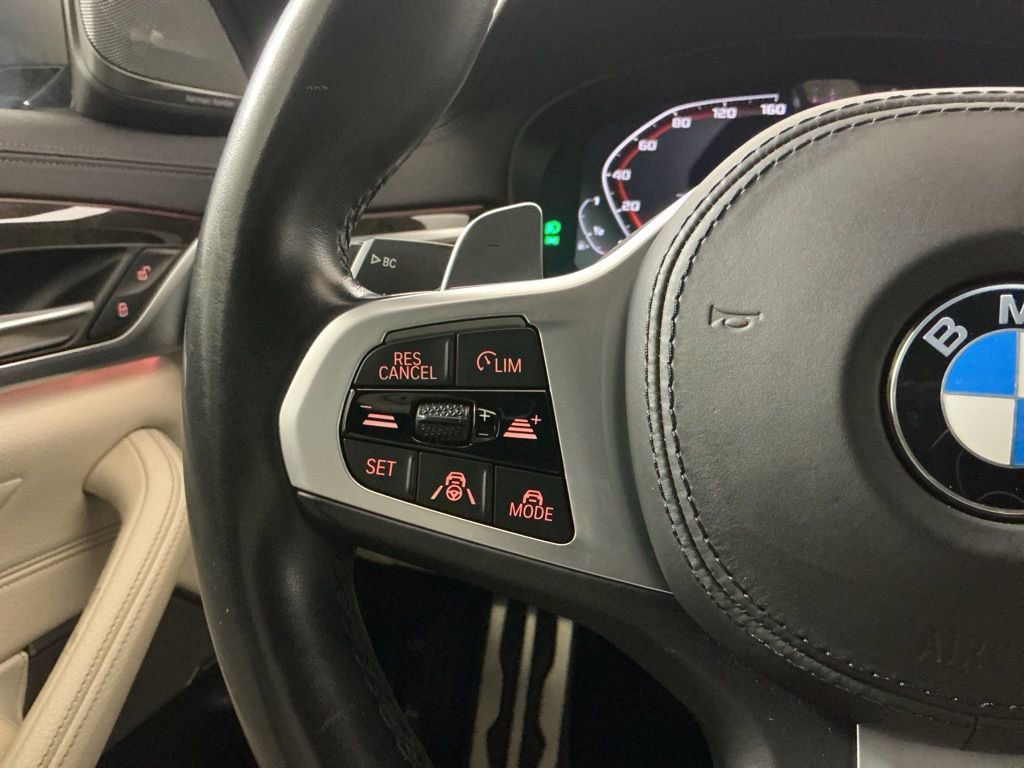 Used 2021 BMW M550i xDrive w/ Dynamic Handling Package image 16