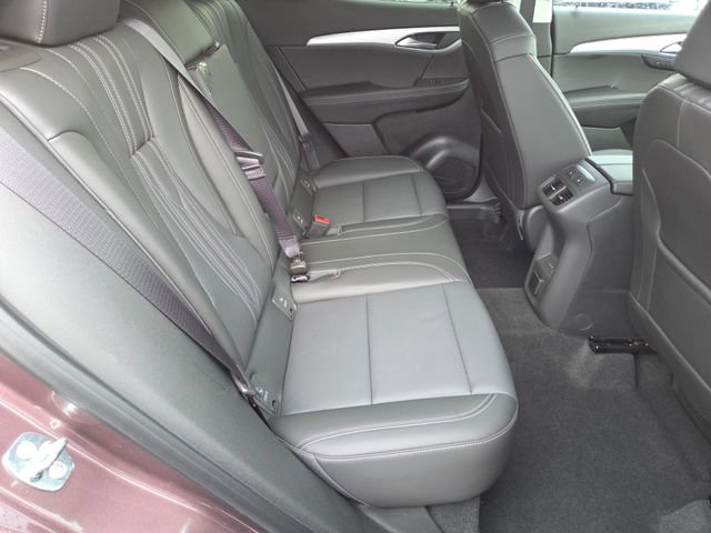 Used 2024 Buick Envision Avenir AWD/4WD image 24