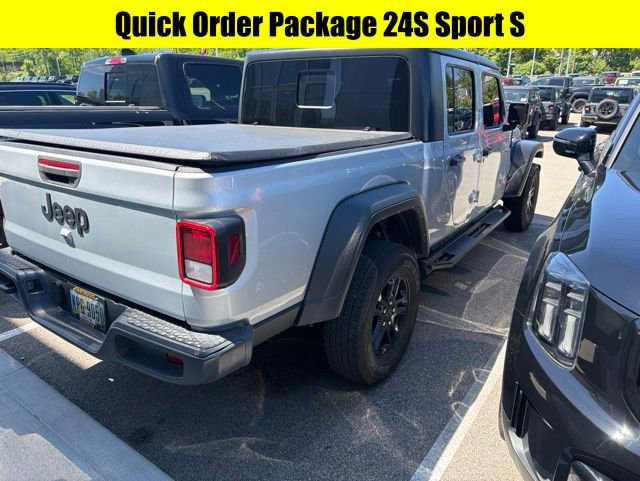 Used 2023 Jeep Gladiator Sport AWD/4WD image 8