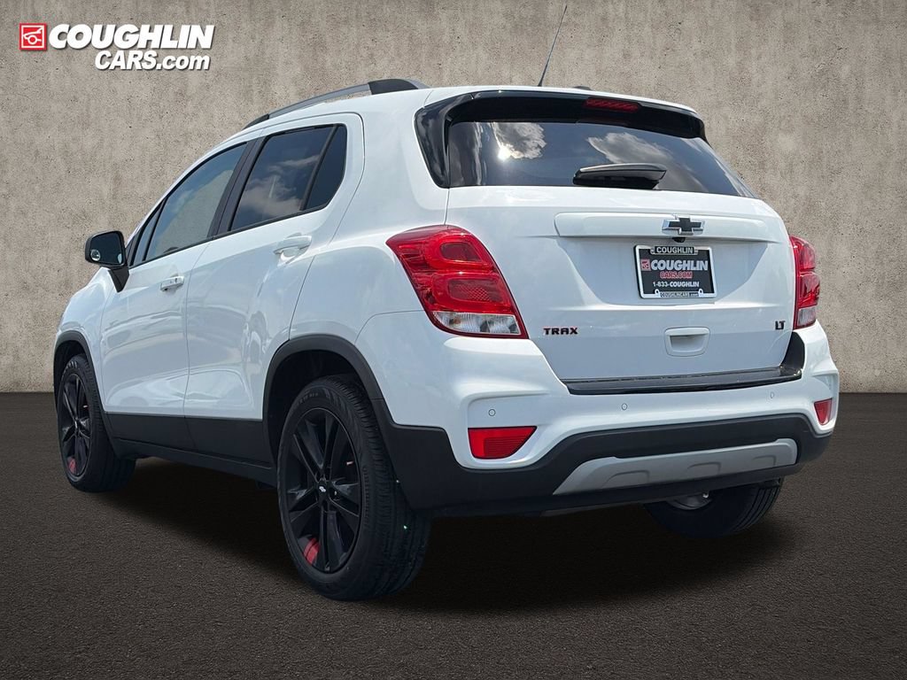 Used 2021 Chevrolet Trax LT w/ Redline Edition FWD image 6