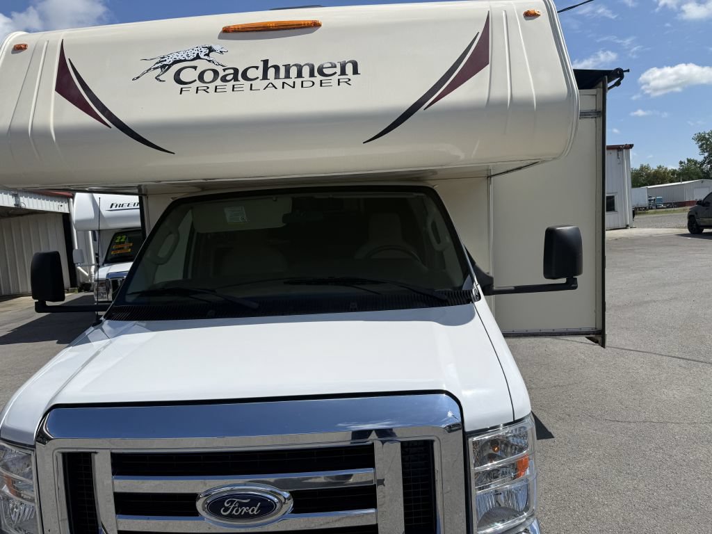 Used 2017 Ford E-450 and Econoline 450 Super Duty w/ Motorhome Prep Package RWD image 4