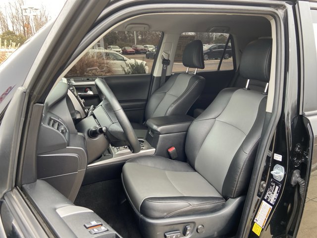 Used 2022 Toyota 4Runner SR5 Premium image 17