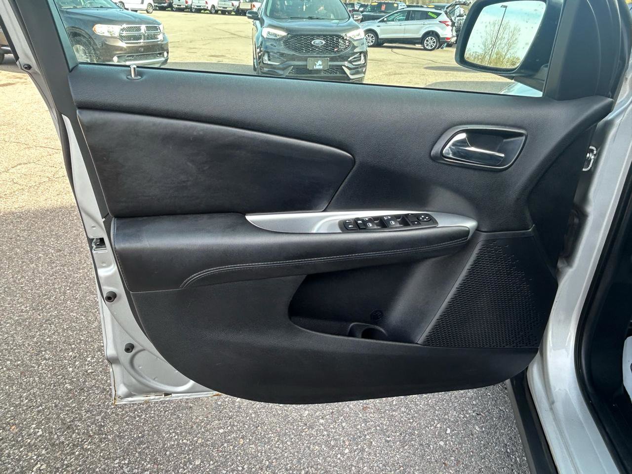Used 2012 Dodge Journey SXT w/ Flexible Seating Group FWD image 14