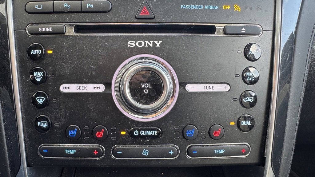 Used 2017 Ford Explorer Platinum image 24