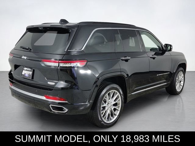 Used 2024 Jeep Grand Cherokee Summit w/ Adv Protech Group IV AWD/4WD image 3