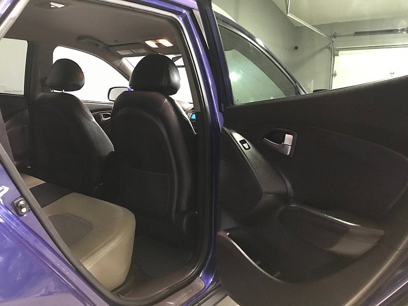 Used 2011 Hyundai Tucson GLS image 18