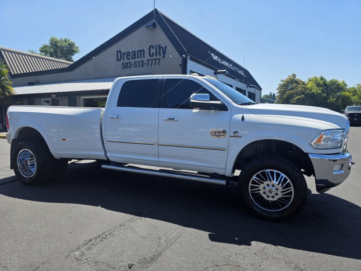Used 2017 RAM 3500 Laramie Longhorn AWD/4WD image 4