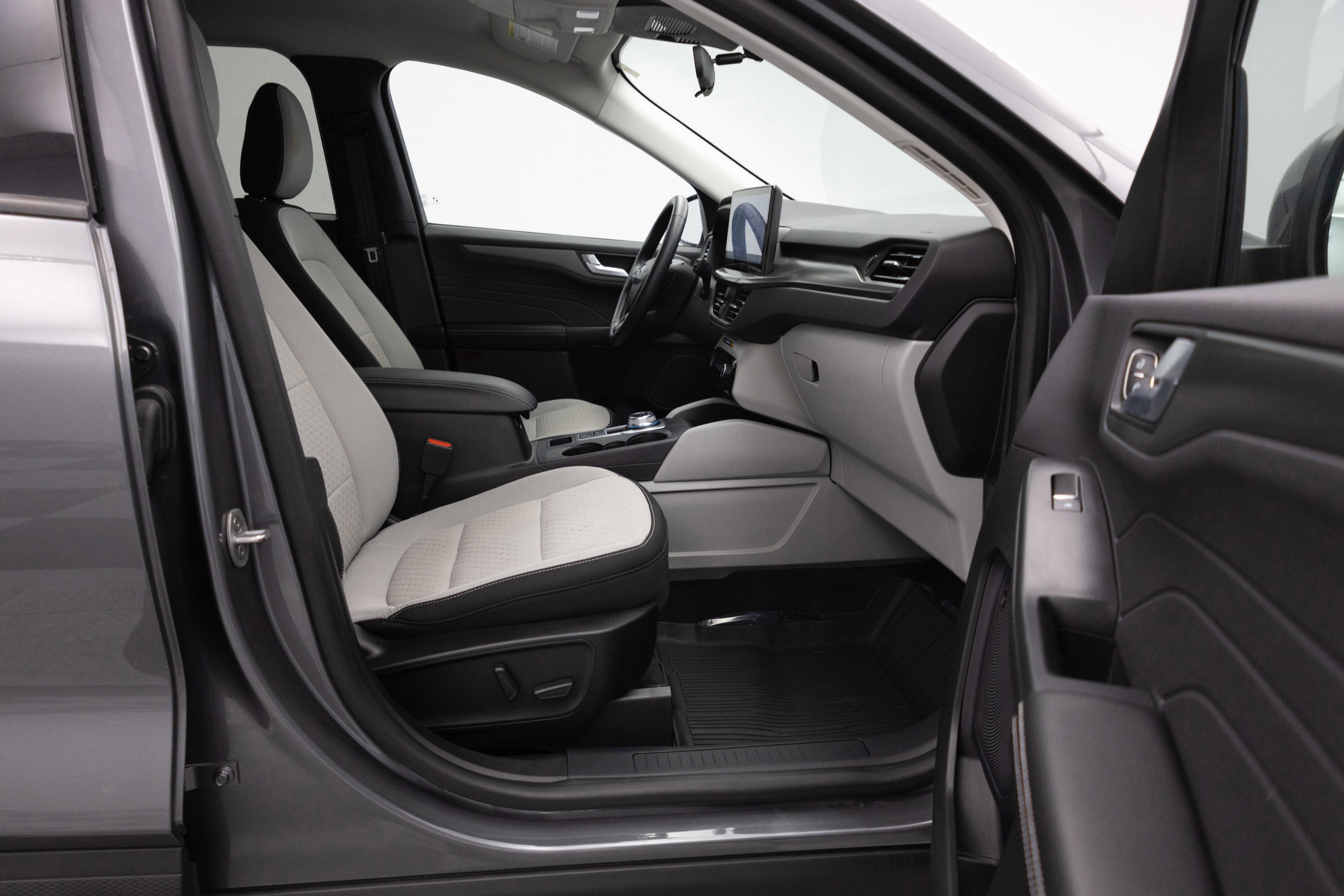 Used 2023 Ford Escape Active w/ Tech Pack #2 image 31