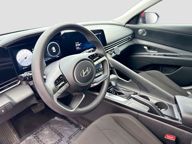 Certified 2024 Hyundai Elantra SEL FWD image 9