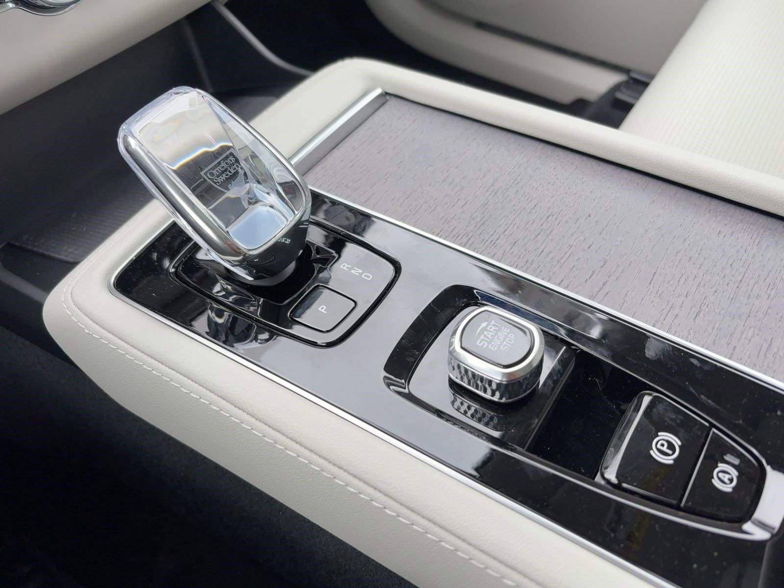 New 2026 Volvo XC90 B6 Ultra w/ Protection Package image 17