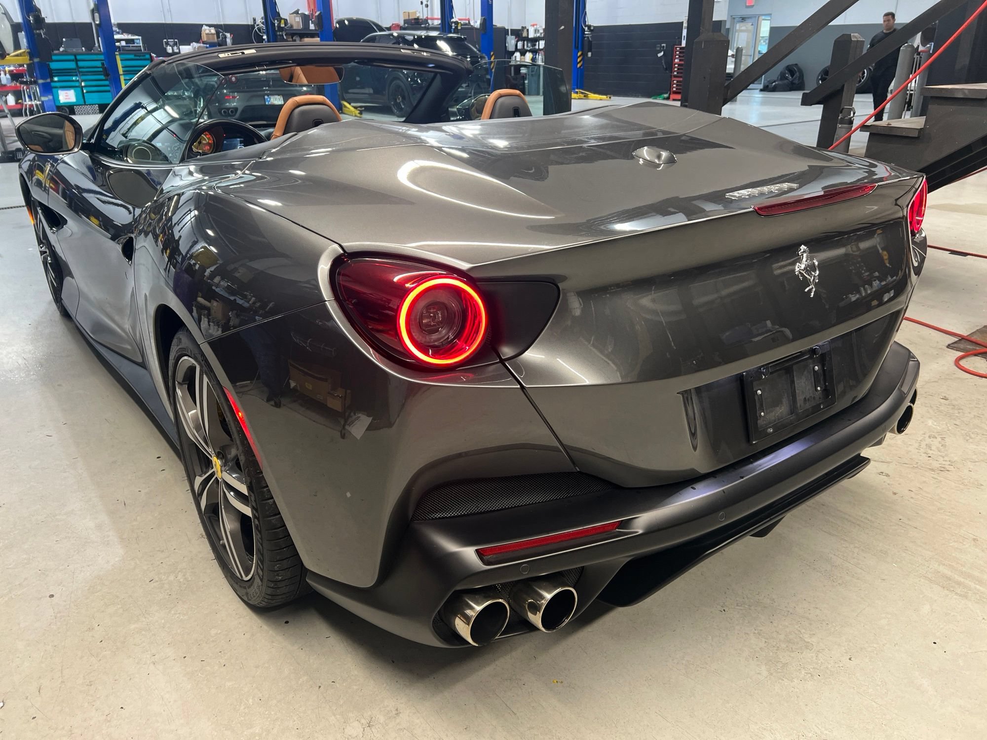 Used 2019 Ferrari Portofino RWD image 4