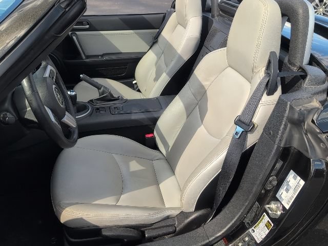 Used 2011 MAZDA MX-5 Miata Grand Touring RWD image 18