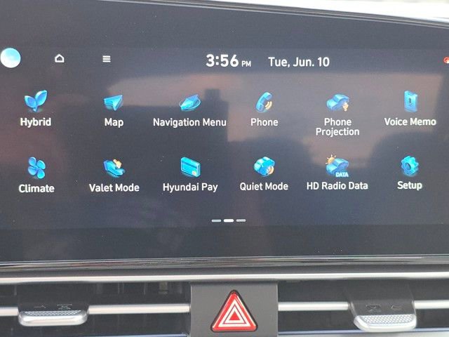 Certified 2025 Hyundai Elantra Limited image 12