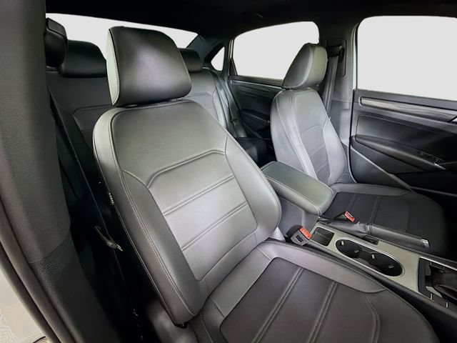 Used 2022 Volkswagen Passat 2.0T R-Line FWD image 30