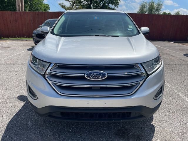 Used 2018 Ford Edge Titanium w/ Technology Package FWD image 3