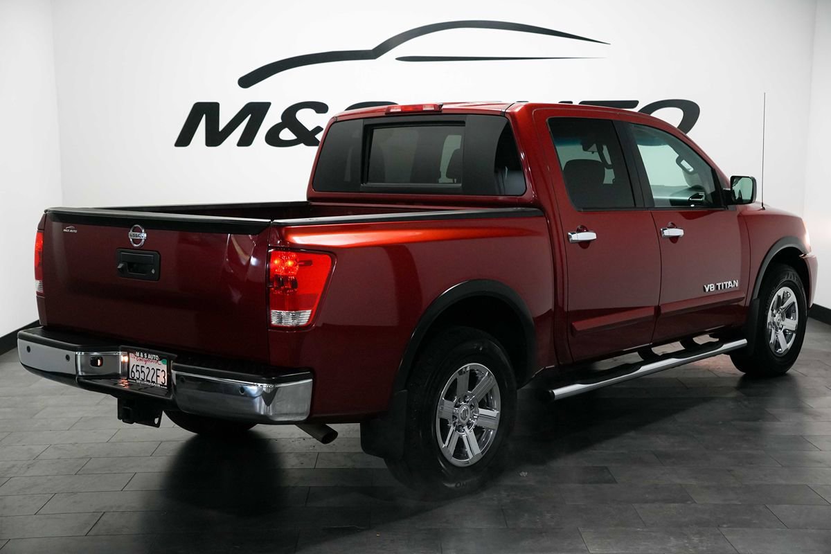 Used 2015 Nissan Titan SV RWD image 4