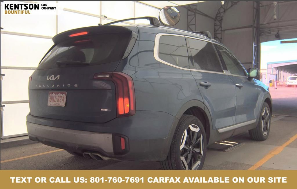Used 2025 Kia Telluride S image 3