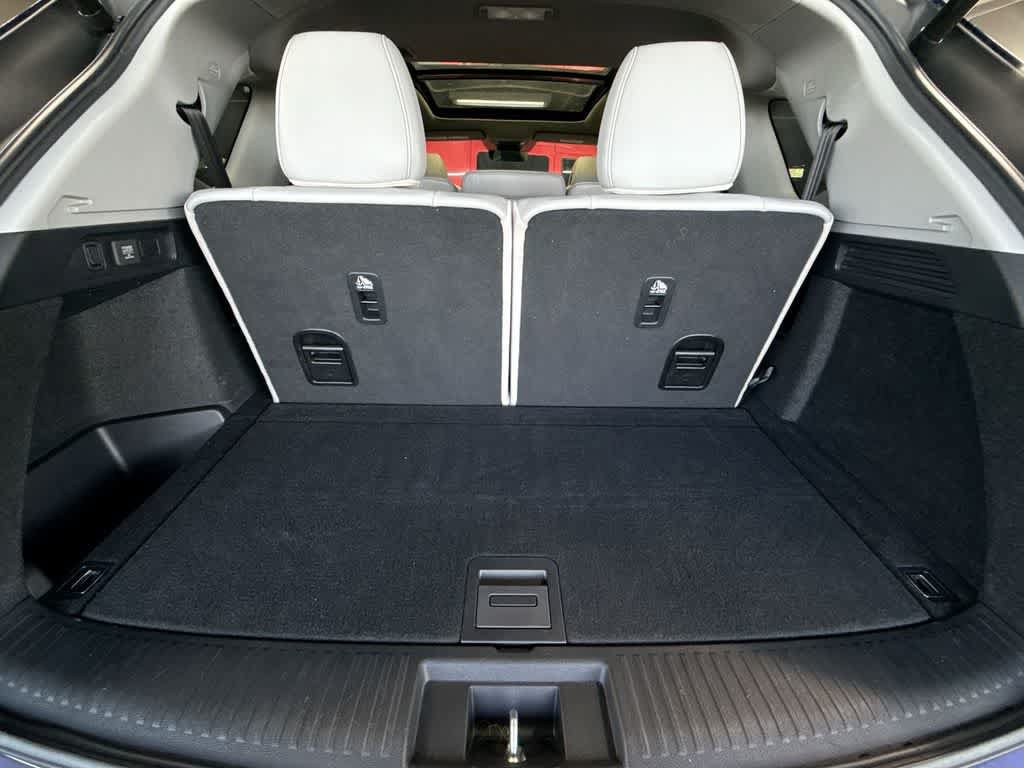 Used 2024 Acura MDX w/ Technology Package FWD image 25