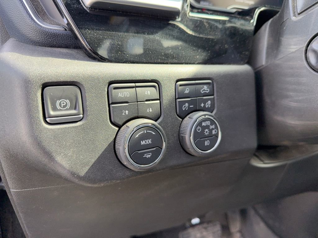 Used 2022 Chevrolet Silverado 1500 High Country w/ High Country Premium Package image 13