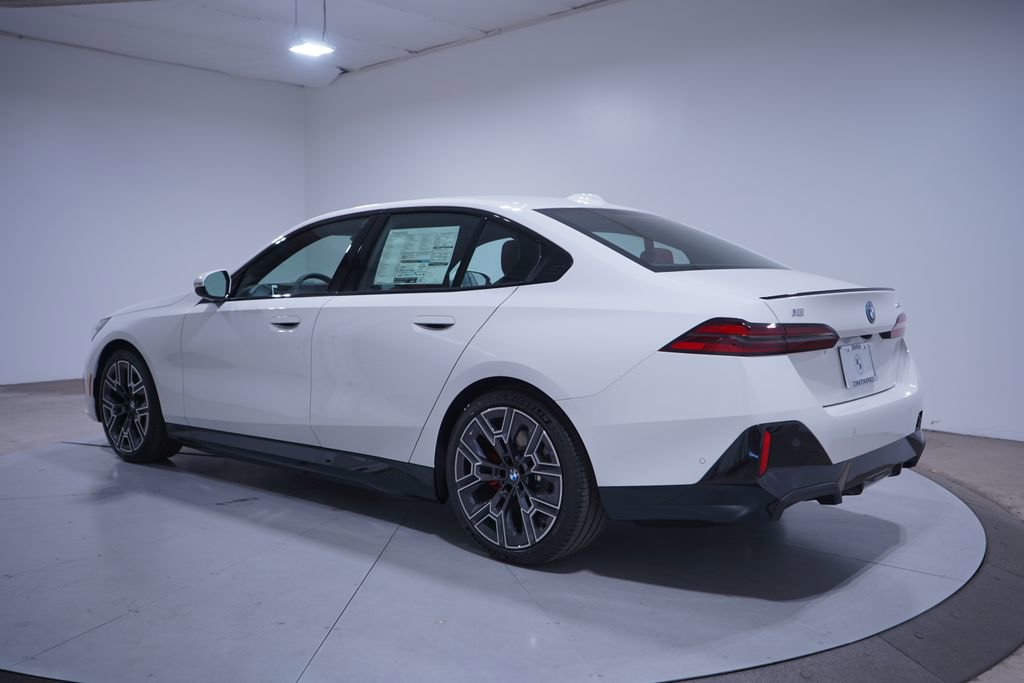 New 2026 BMW i5 eDrive40 w/ M Sport Package image 3