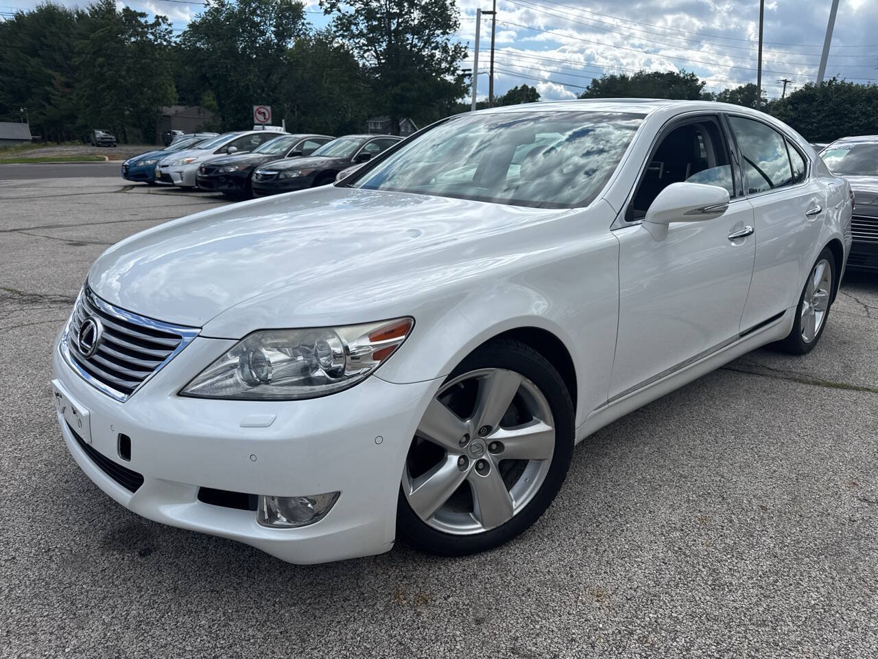 Used 2011 Lexus LS 460 w/ Luxury Value Edition RWD image 3