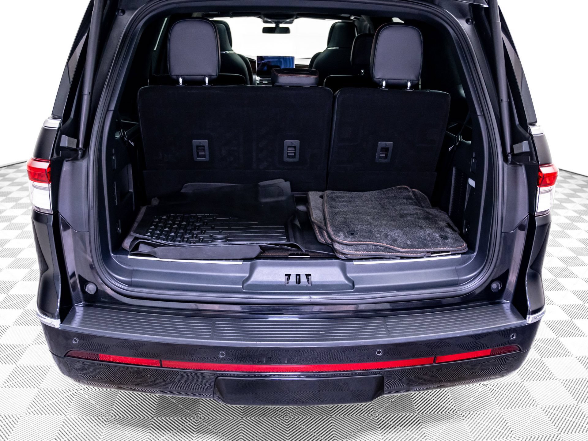 Used 2022 Lincoln Navigator Black Label AWD/4WD image 34
