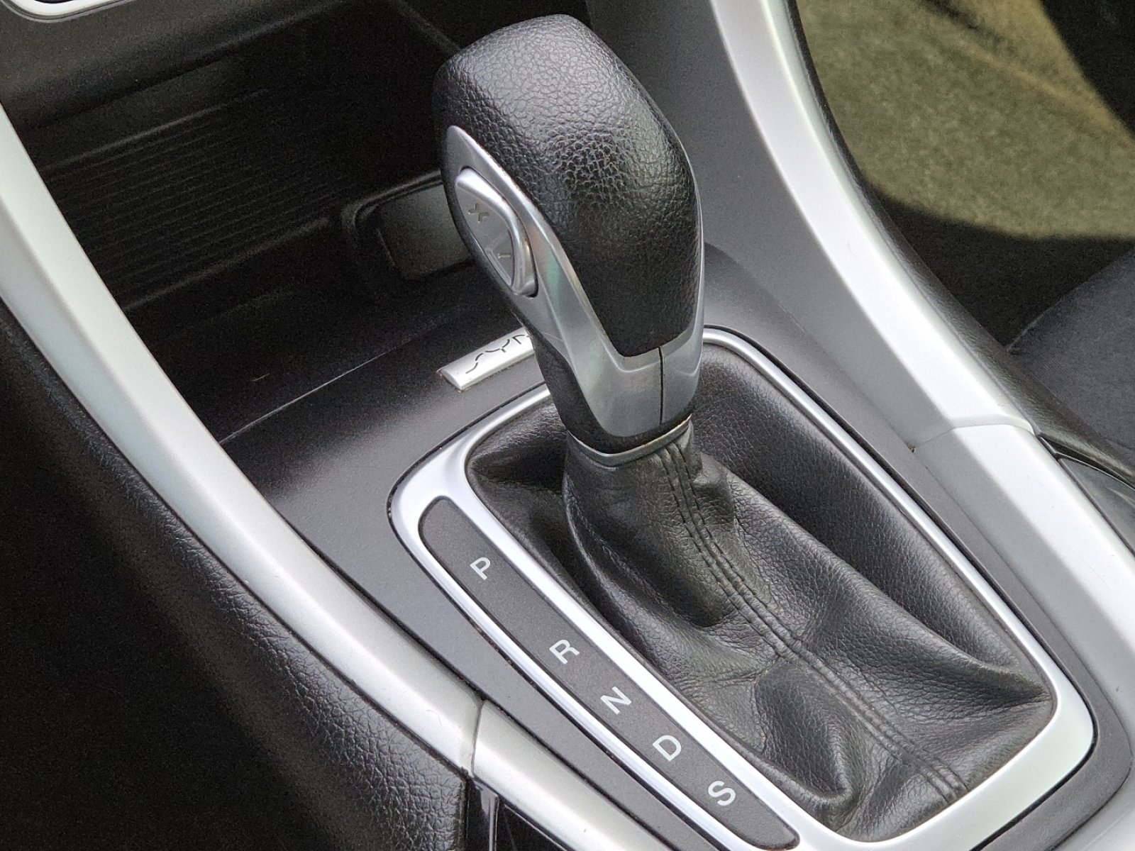 Used 2016 Ford Fusion SE image 28