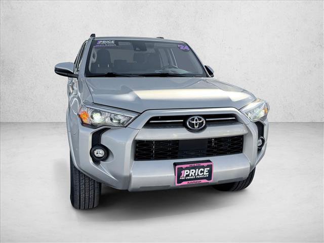 Used 2024 Toyota 4Runner SR5 AWD/4WD image 3