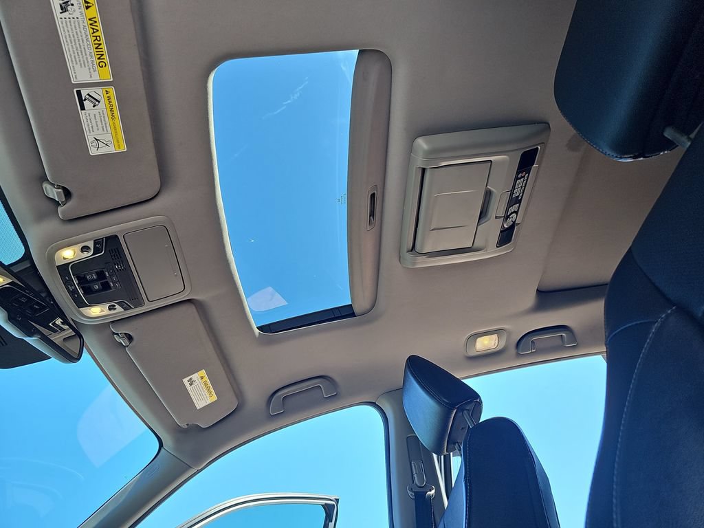 Used 2017 Honda Pilot Elite image 32