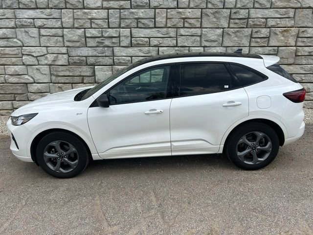 Used 2023 Ford Escape ST-Line w/ Tech Pack #1 image 3