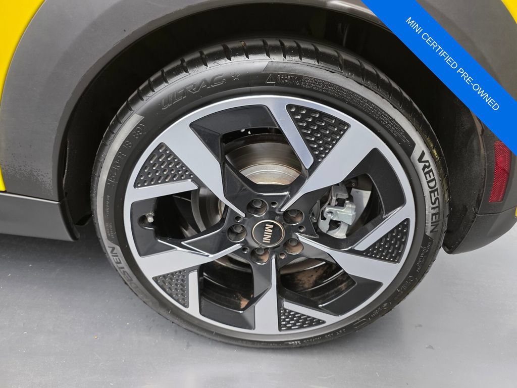 Used 2025 MINI Cooper 2-Door Hardtop FWD image 15