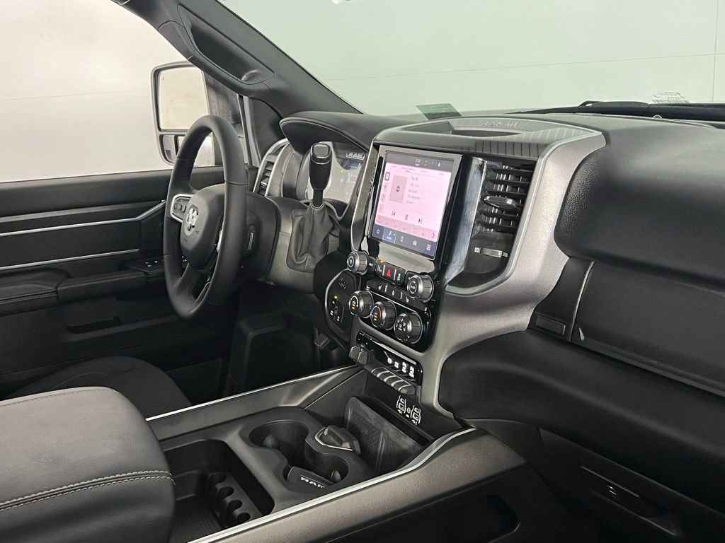 Used 2025 RAM 2500 Big Horn w/ Safety Group image 32