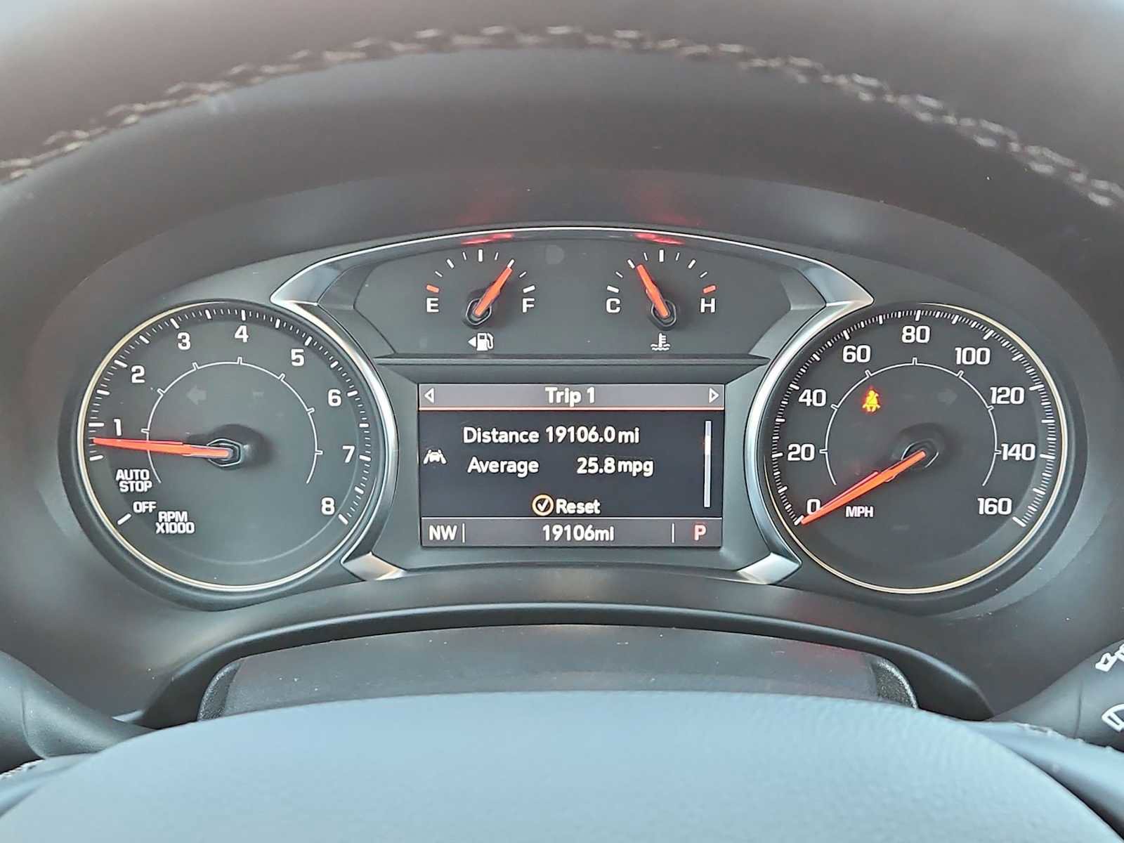 Used 2024 GMC Terrain SLT image 32