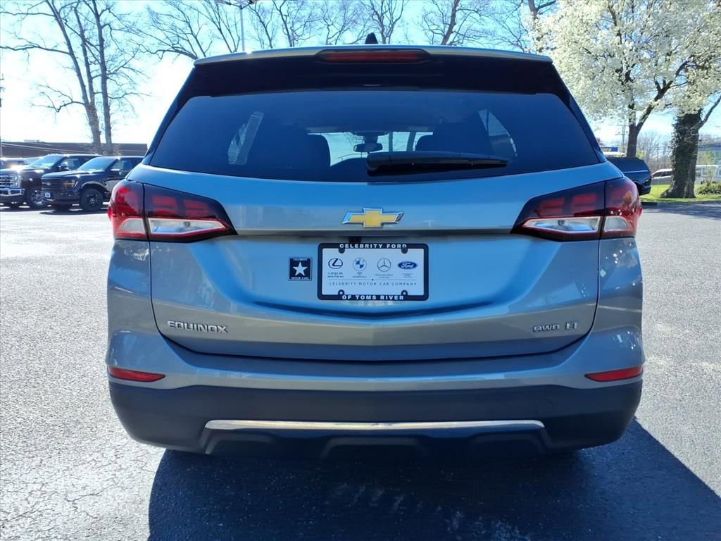 Used 2024 Chevrolet Equinox LT image 3