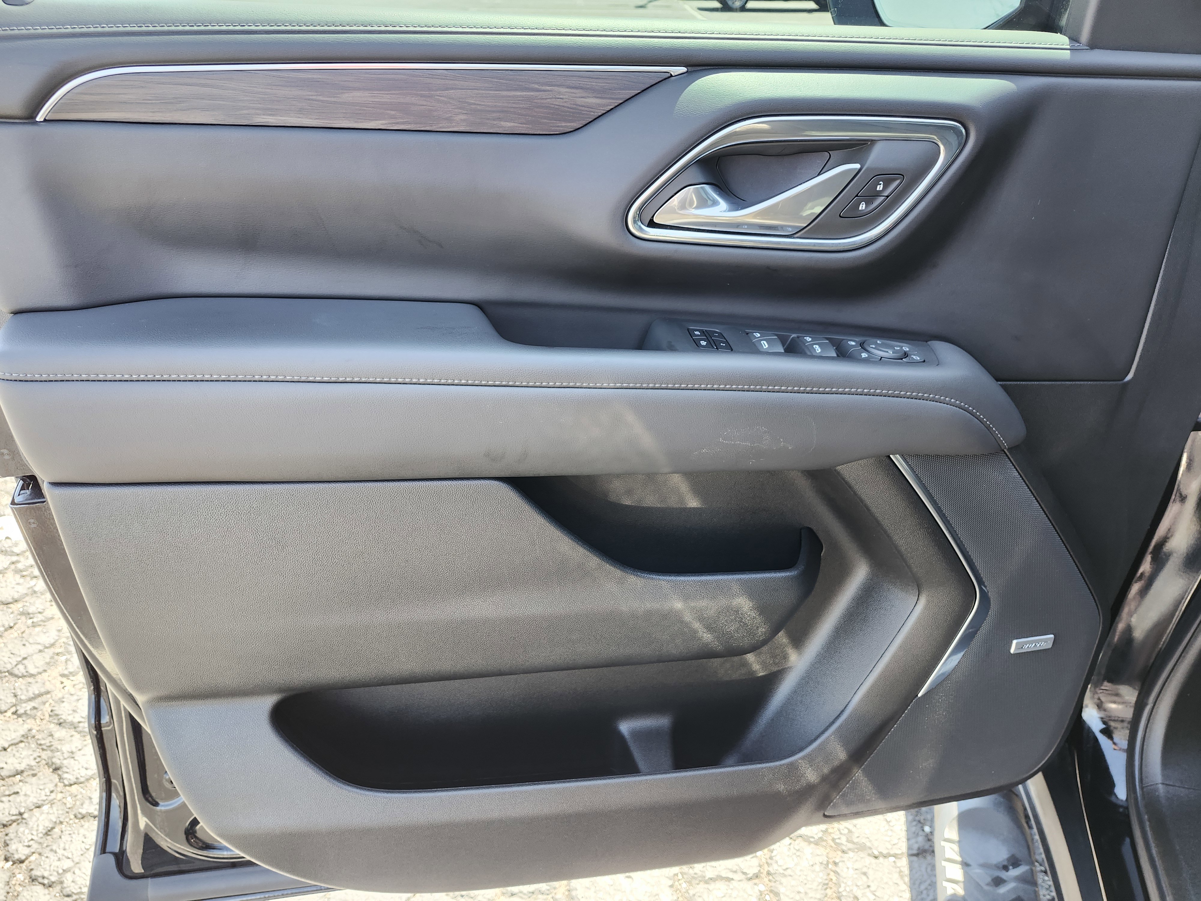 Used 2023 Chevrolet Suburban Z71 w/ Luxury Package image 30