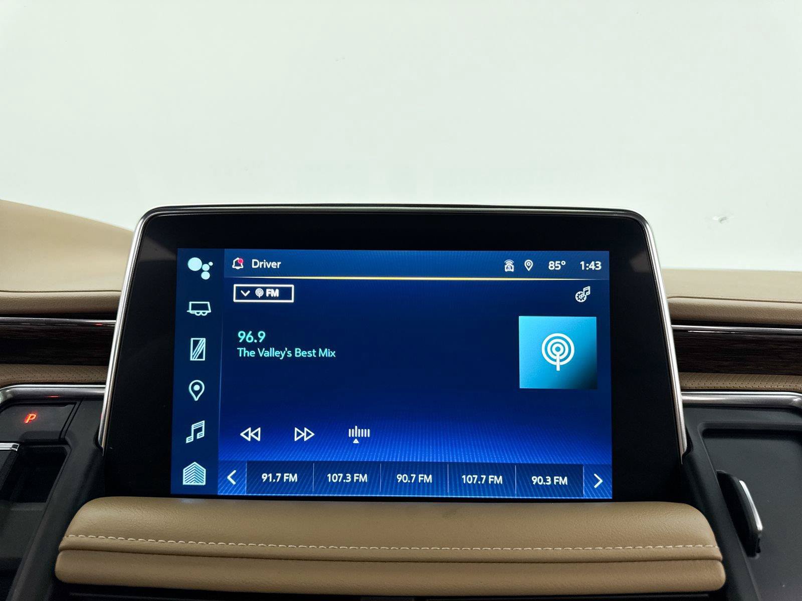 Used 2023 Chevrolet Tahoe Premier AWD/4WD image 24