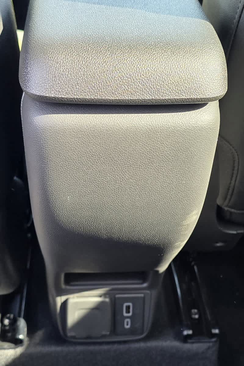 Used 2025 Chevrolet TrailBlazer ACTIV w/ Convenience Package FWD image 28