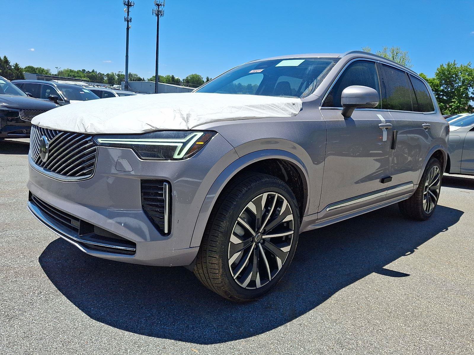 New 2026 Volvo XC90 B5 Core AWD/4WD image 2