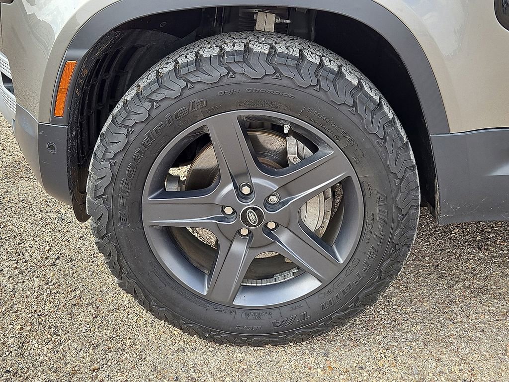 Used 2021 Land Rover Defender 110 SE image 11