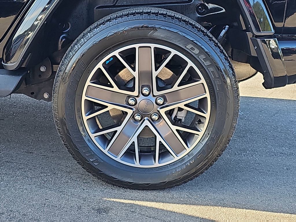 Used 2022 Jeep Wrangler Unlimited Sahara image 37