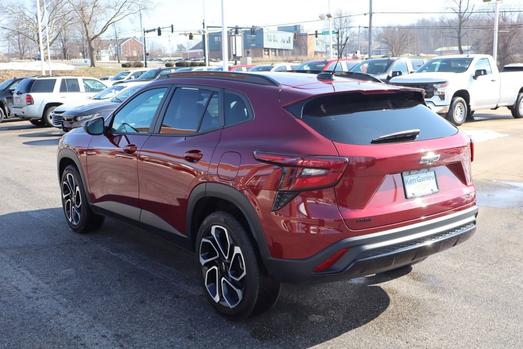 Used 2024 Chevrolet Trax RS w/ Driver Confidence Package image 27