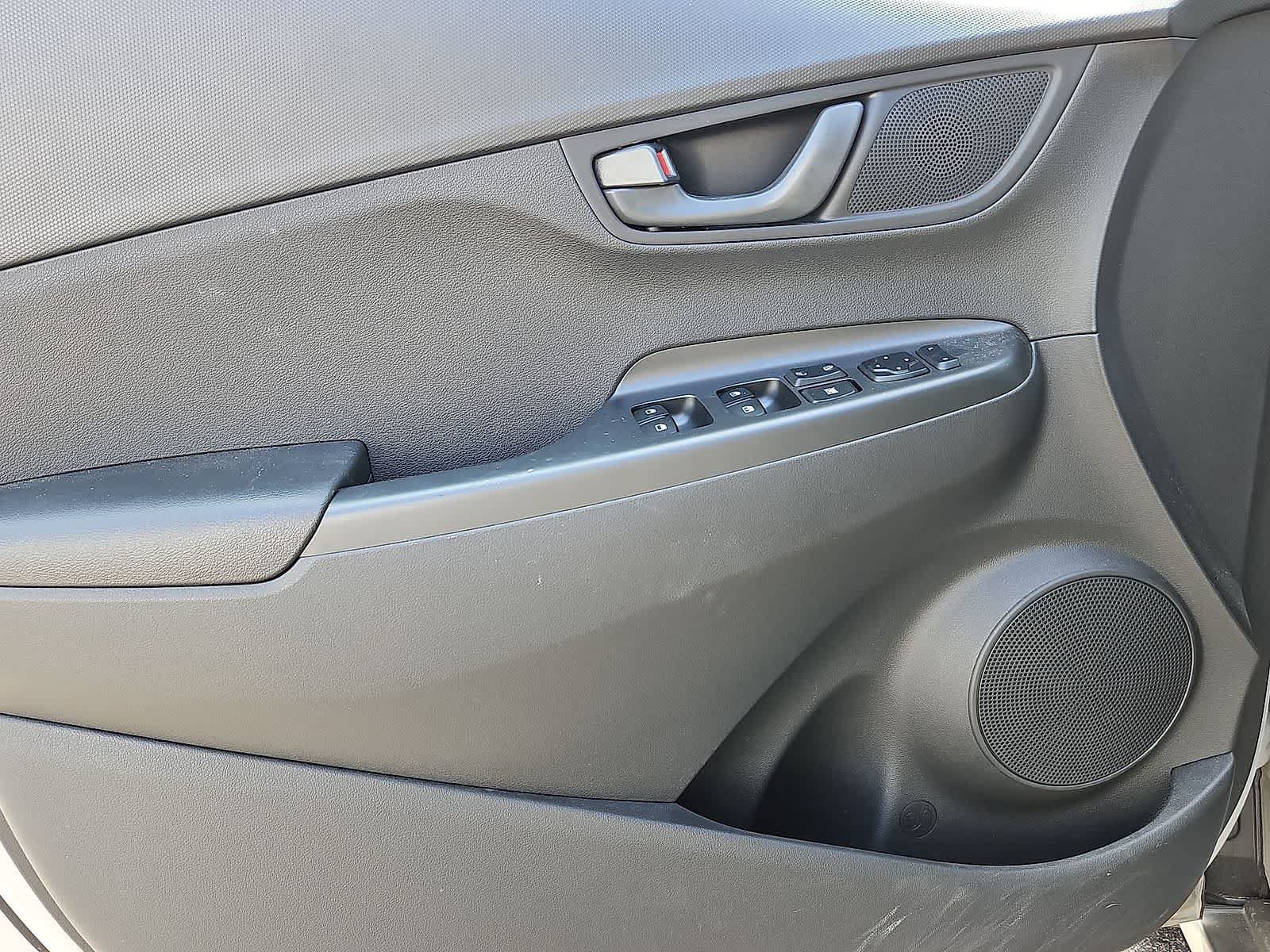 Used 2023 Hyundai Kona SEL AWD/4WD image 26