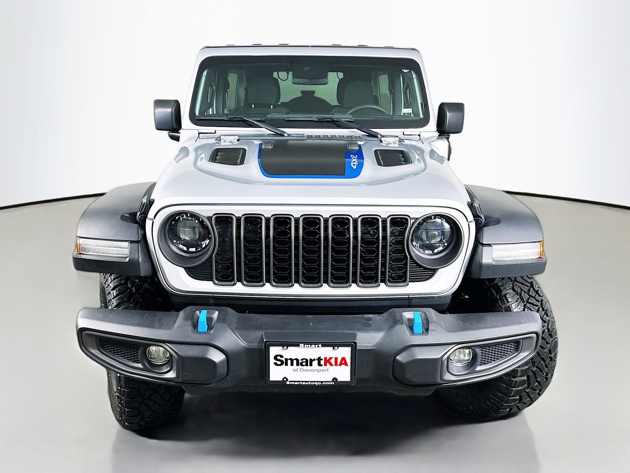 Used 2024 Jeep Wrangler Unlimited Rubicon 4xe AWD/4WD image 2