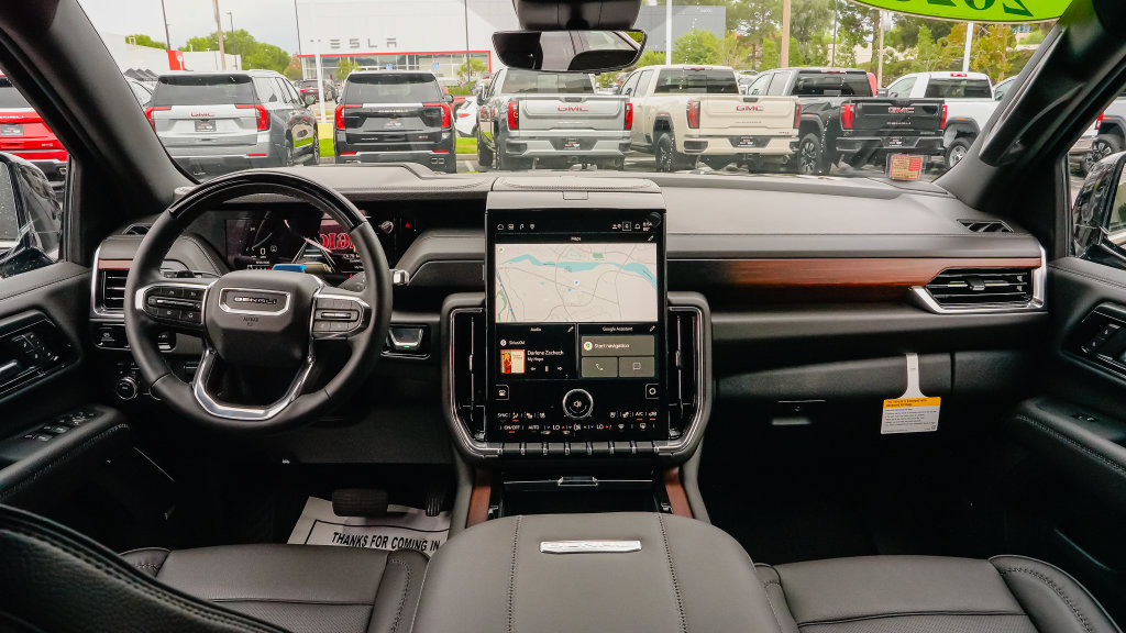 New 2026 GMC Yukon Denali w/ Advanced Technology Package AWD/4WD image 10